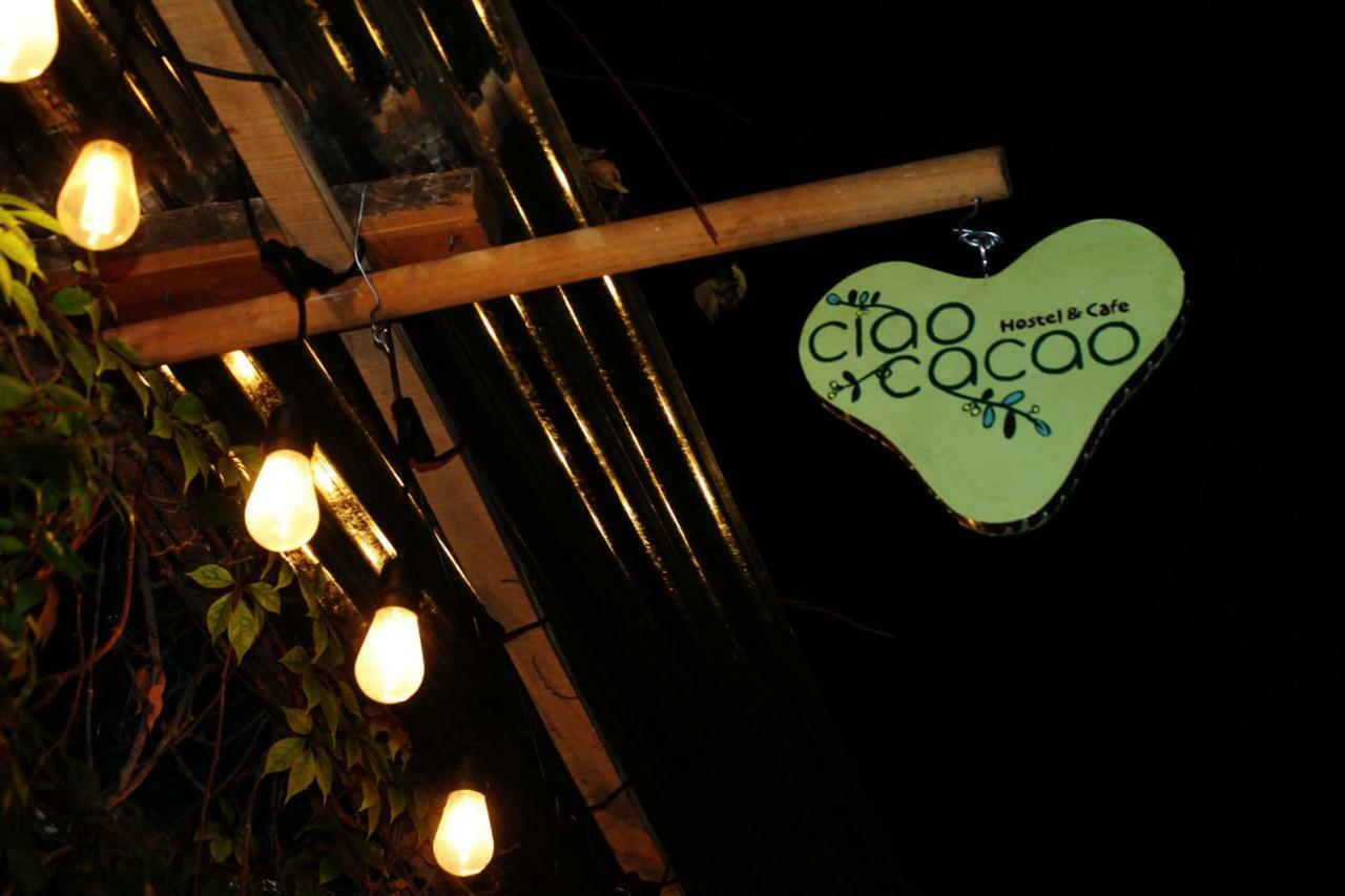 Ciao Cacao Hostel & Vegan Cafe 弗洛勒斯 外观 照片